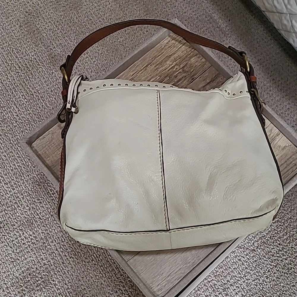 Fossil Leather Shoulder Bag  With Stud Detailing Vintage BOHO - Picture 2 of 15